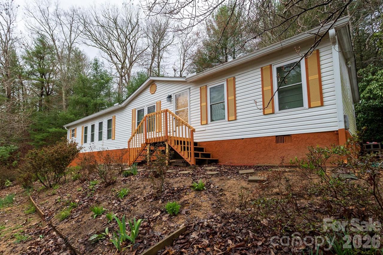 10 Savannah Cir., Leicester, NC 28748