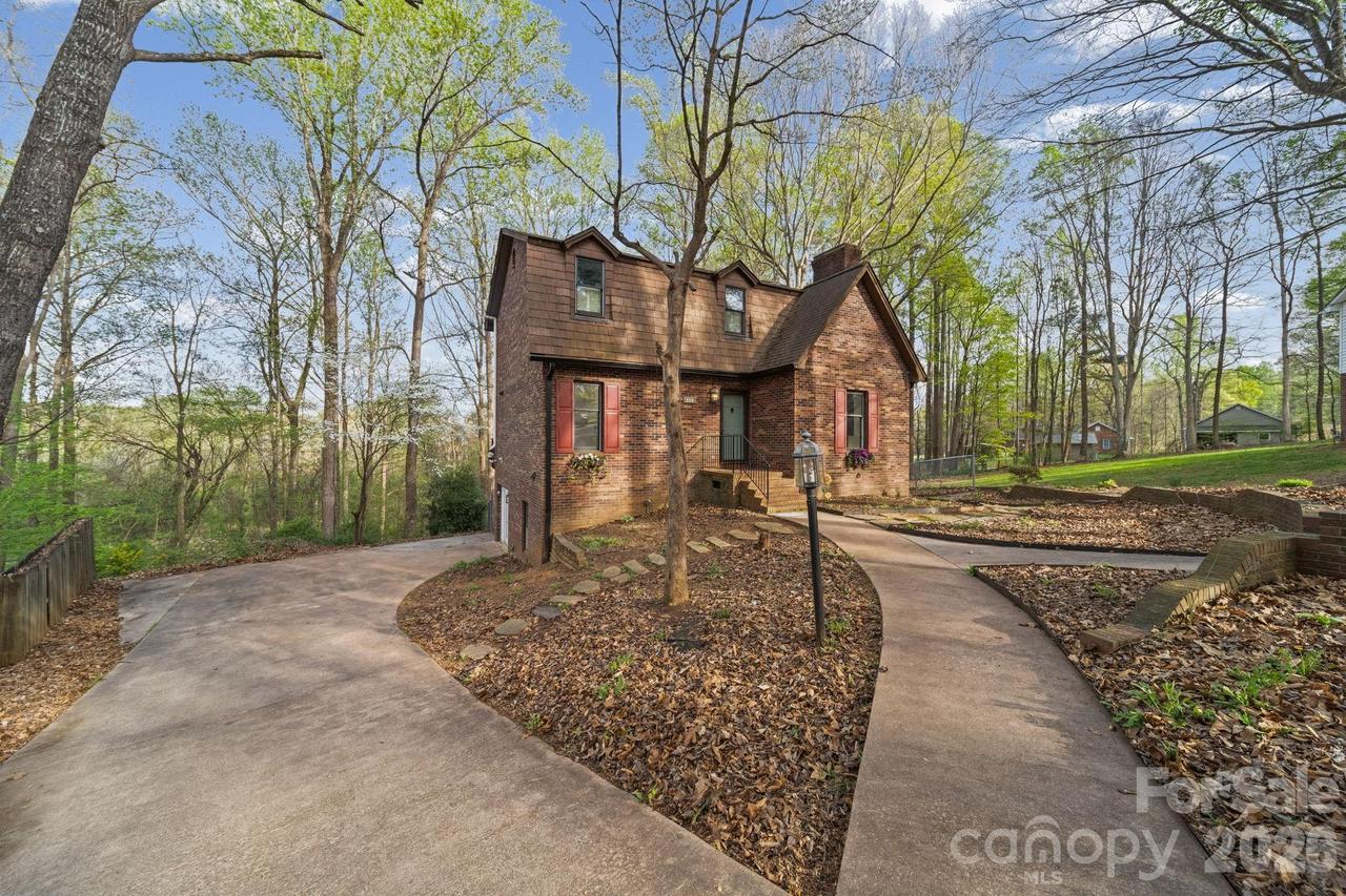 200 Maple Ct., Lexington, NC 27295