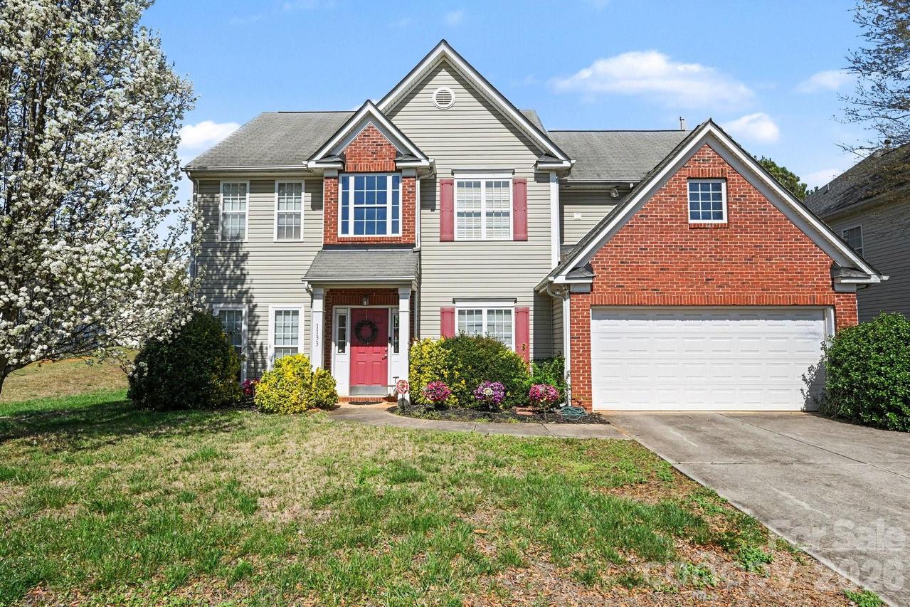 1133 Oakdale Woods Dr., Charlotte, NC 28216