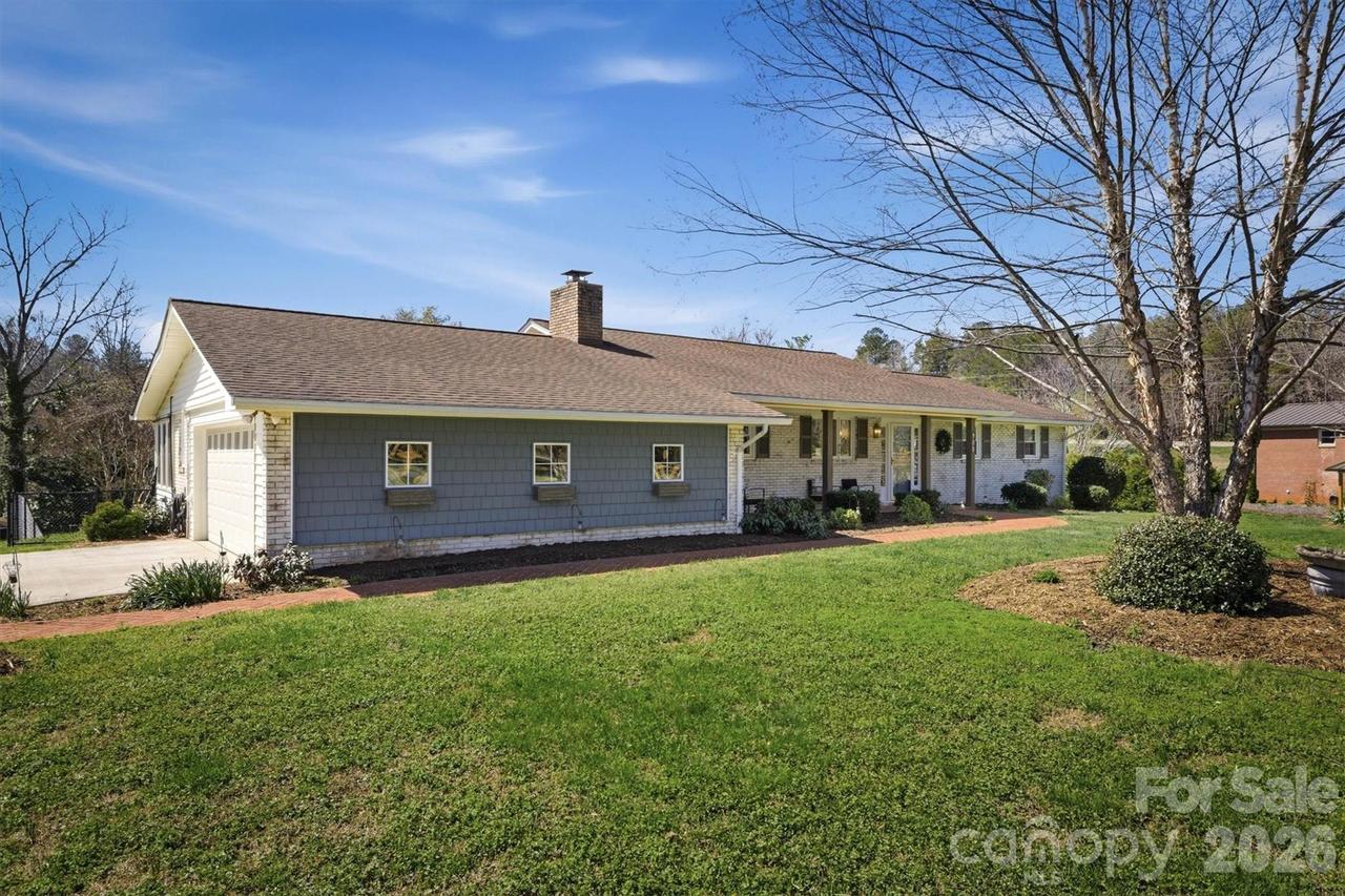 900 Magnolia Ave., Valdese, NC 28690