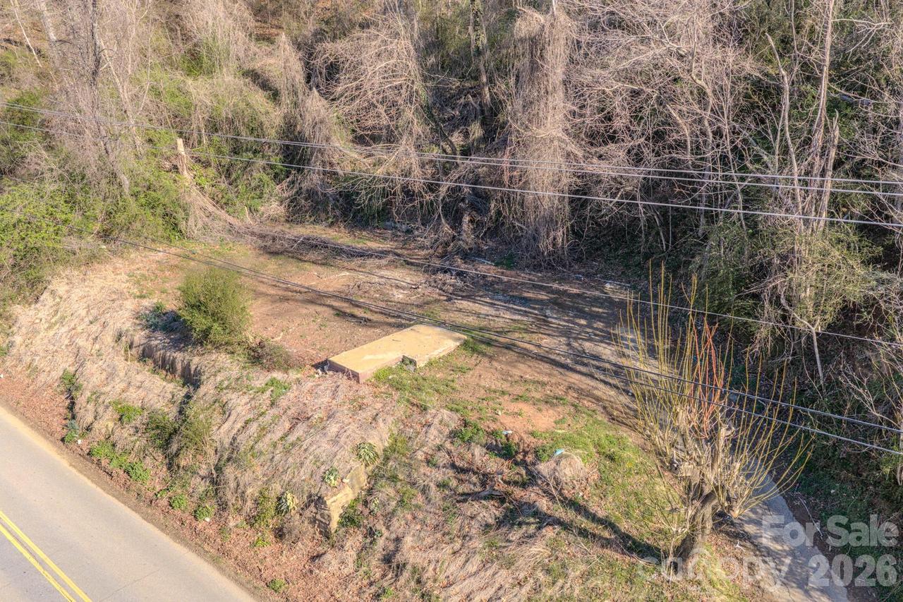 16 Governors View Rd., Asheville, NC 28805