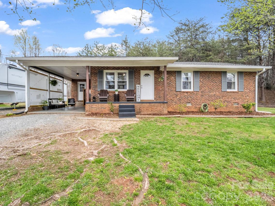 248 Bible School Rd., Lake Lure, NC 28746