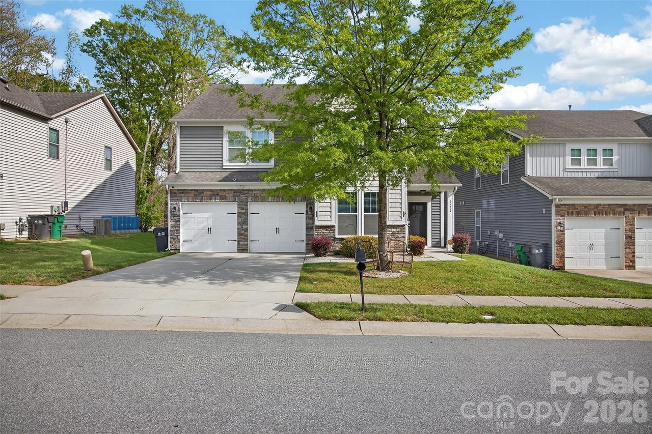 10012 Michael Crossing Dr., Charlotte, NC 28213