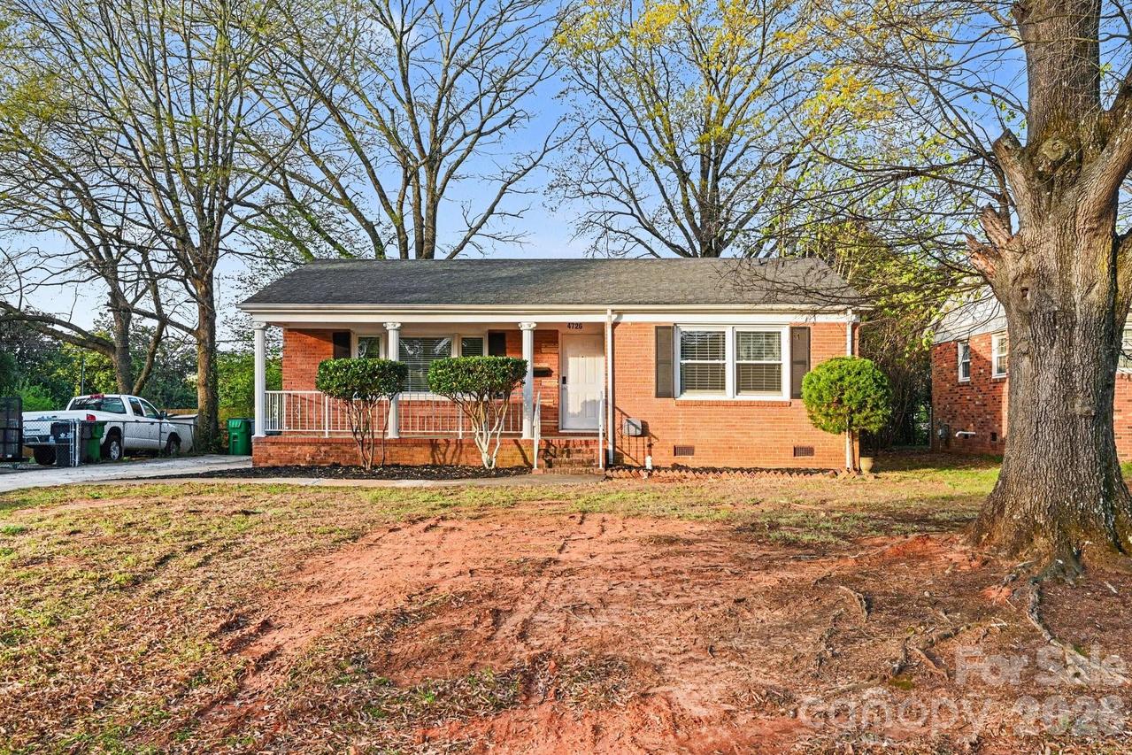 4726 Holbrook Dr., Charlotte, NC 28212