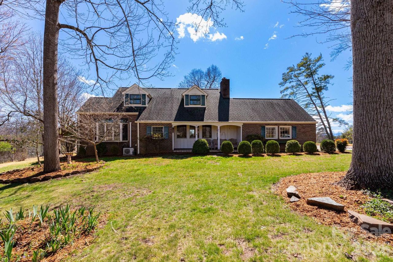 181 Leisure Ridge Dr., Mars Hill, NC 28754