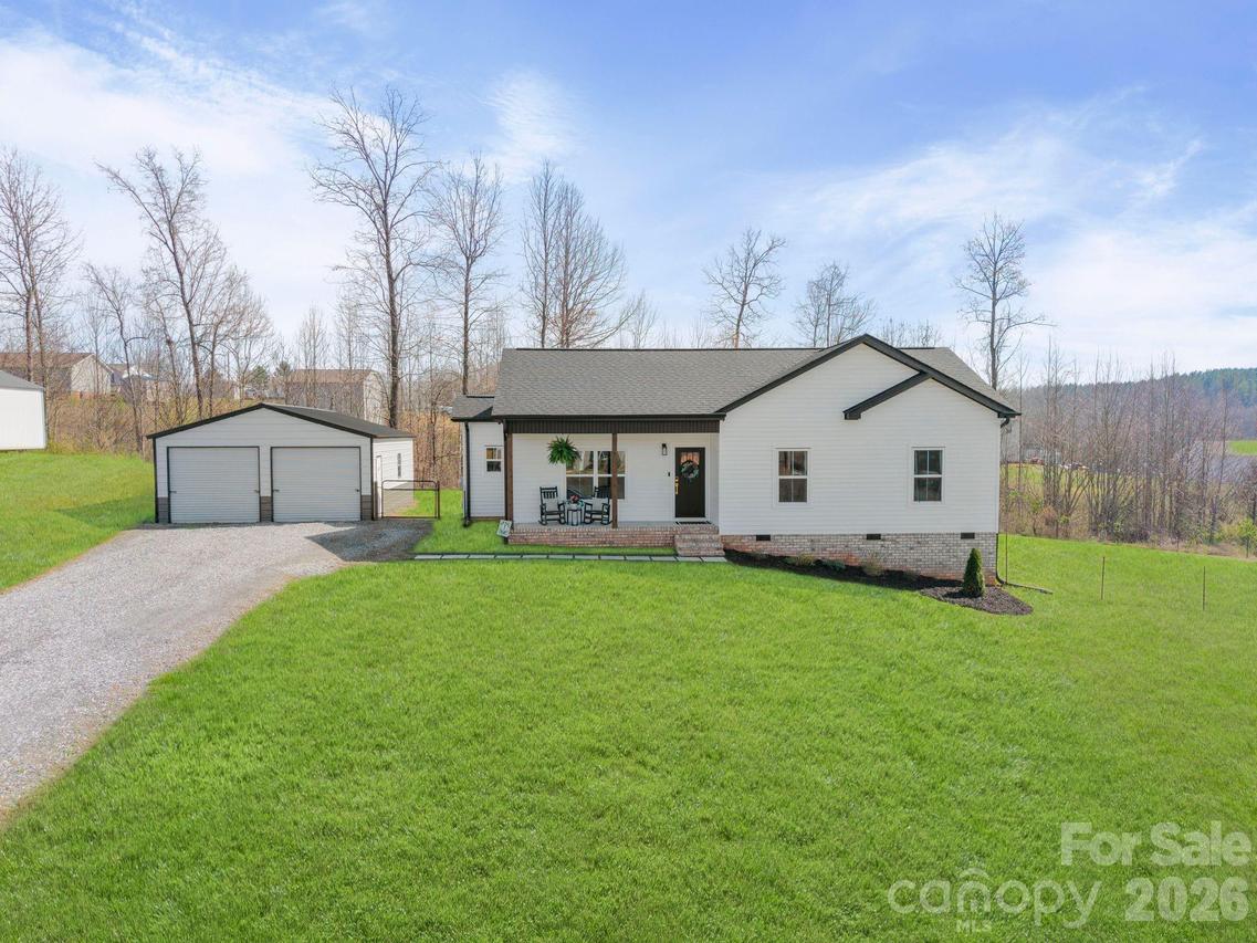 163 Four Andrews Dr., Harmony, NC 28634