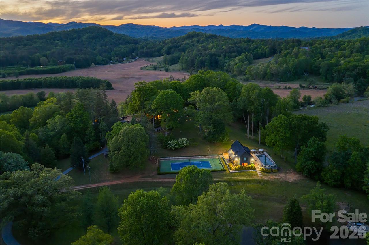 3903 Island Ford Rd., Brevard, NC 28712