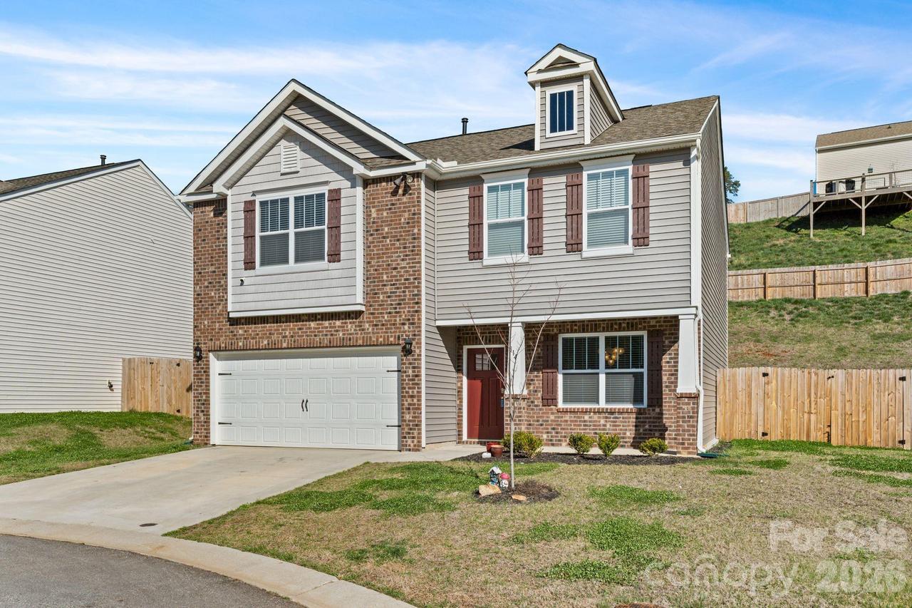 814 Monterey Ct., Asheville, NC 28806