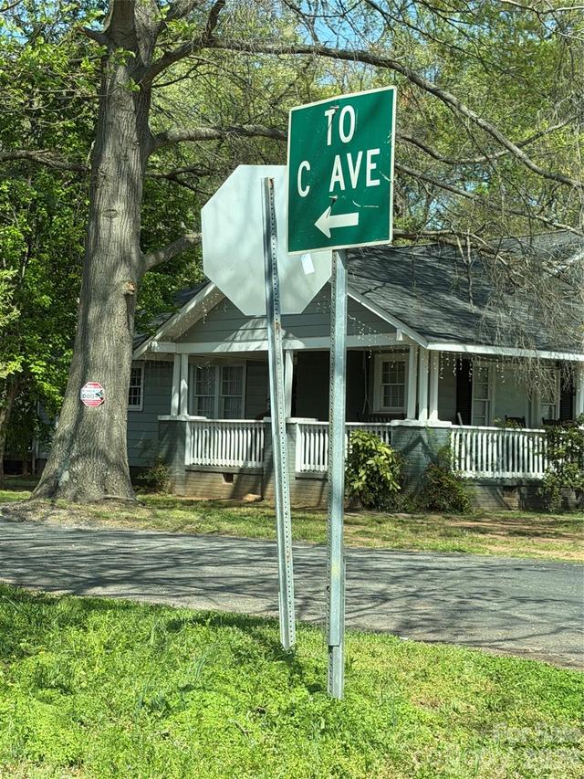 2005 C Ave., Charlotte, NC 28216