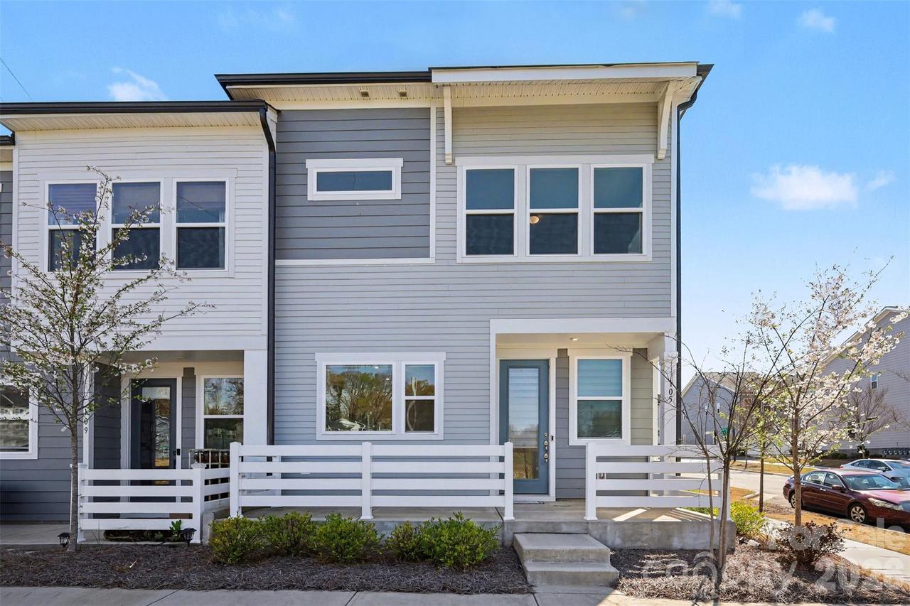 105 Renny Alley, Charlotte, NC 28217