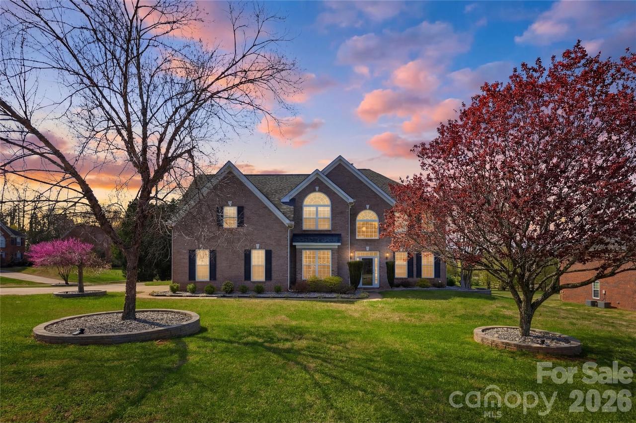 105 Summer Breeze Ct., Statesville, NC 28677