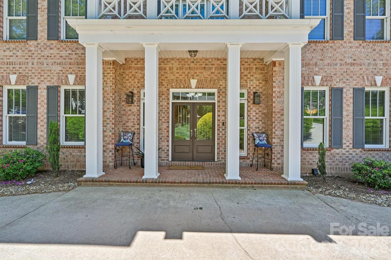 209 37th Avenue Pl., Hickory, NC 28601