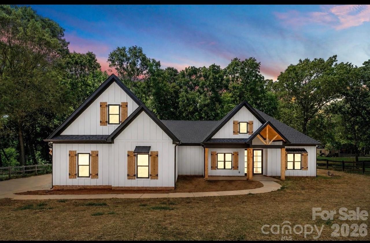 10013 Mini Ranch Rd., Waxhaw, NC 28173