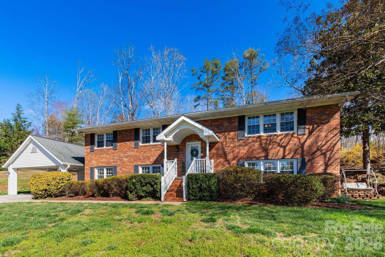 143 Devonwood Dr., Marion, NC 28752