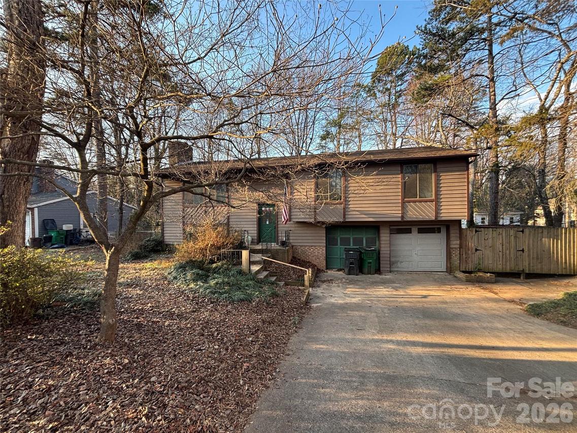 7323 Rollingridge Dr., Charlotte, NC 28211