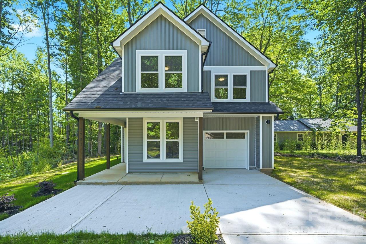 1731 Deer St., Charlotte, NC 28214