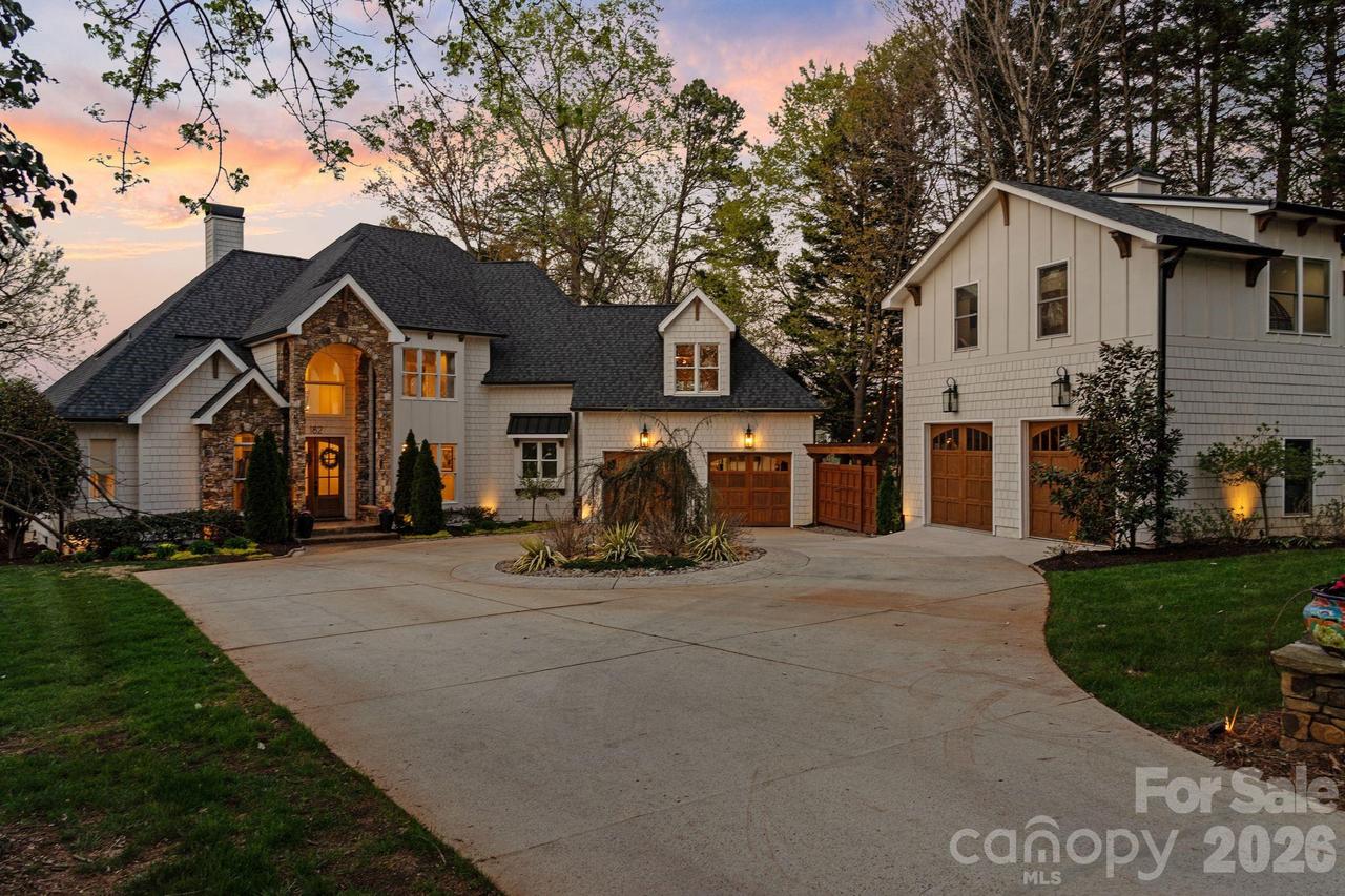 182 Malibu Rd., Mooresville, NC 28117