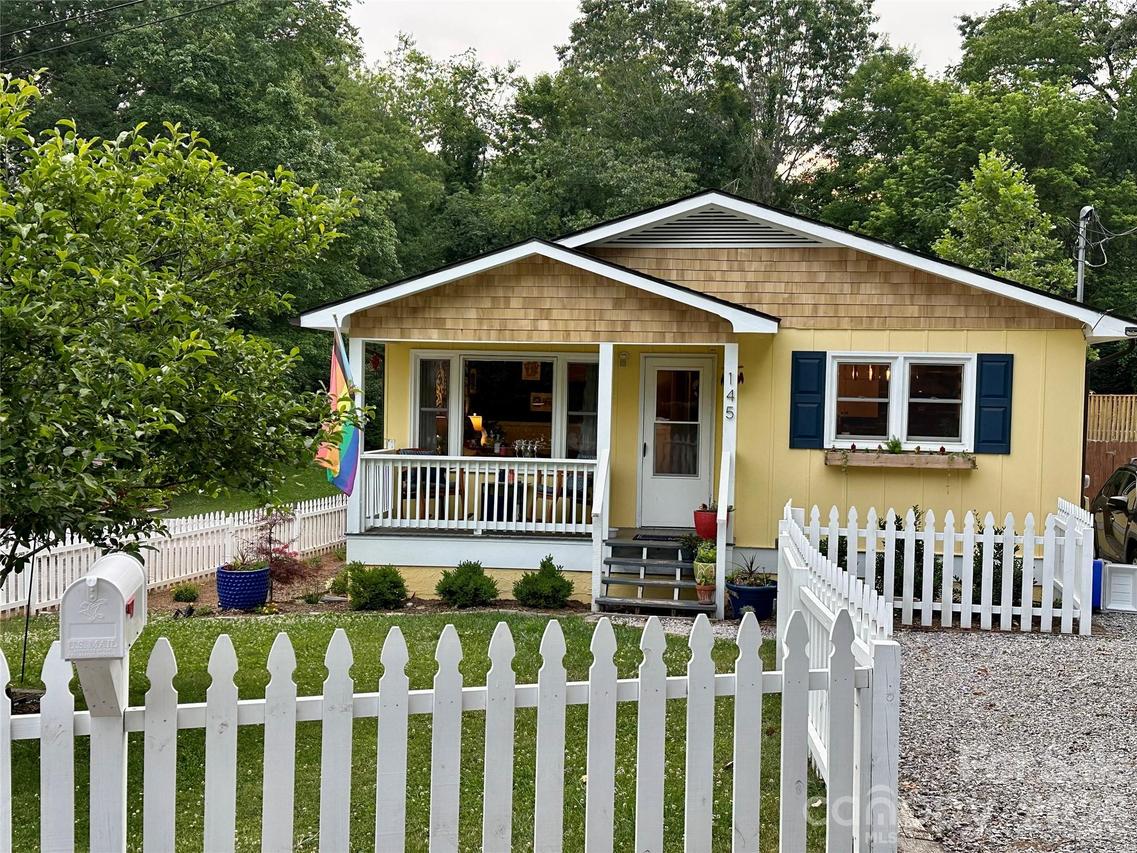 145 Woodland Dr., Waynesville, NC 28786