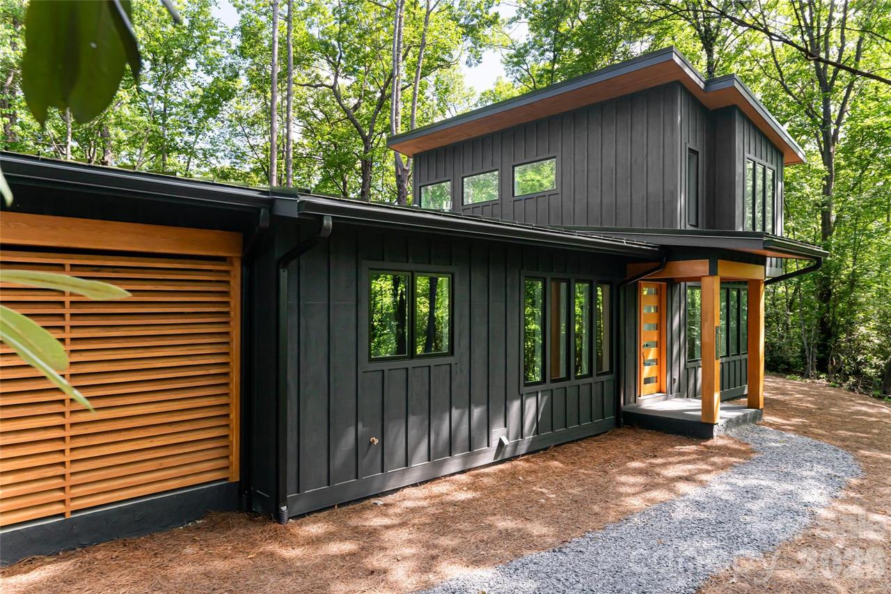 558 Poplar Crest Dr., Pisgah Forest, NC 28768