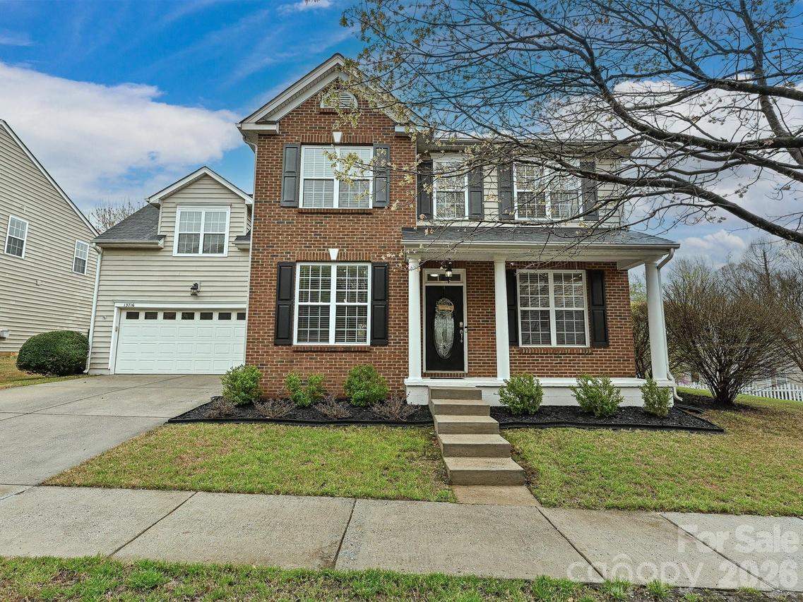 13716 Holly Stream Dr., Huntersville, NC 28078