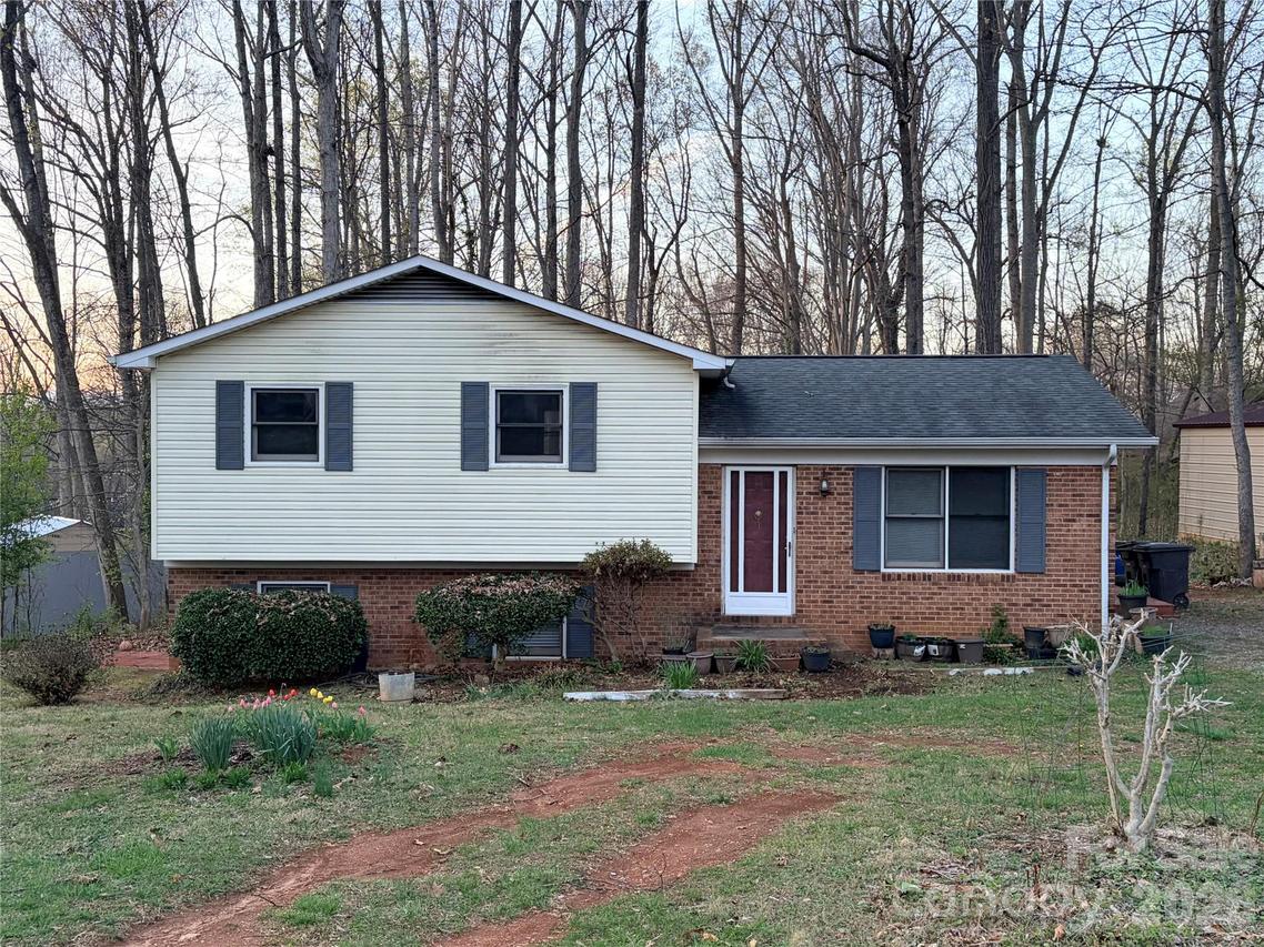 753 Stoney Ln., Statesville, NC 28625