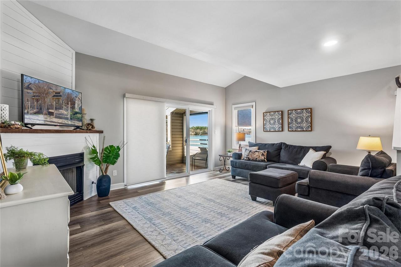 14021 Queens Harbor Rd., Charlotte, NC 28278