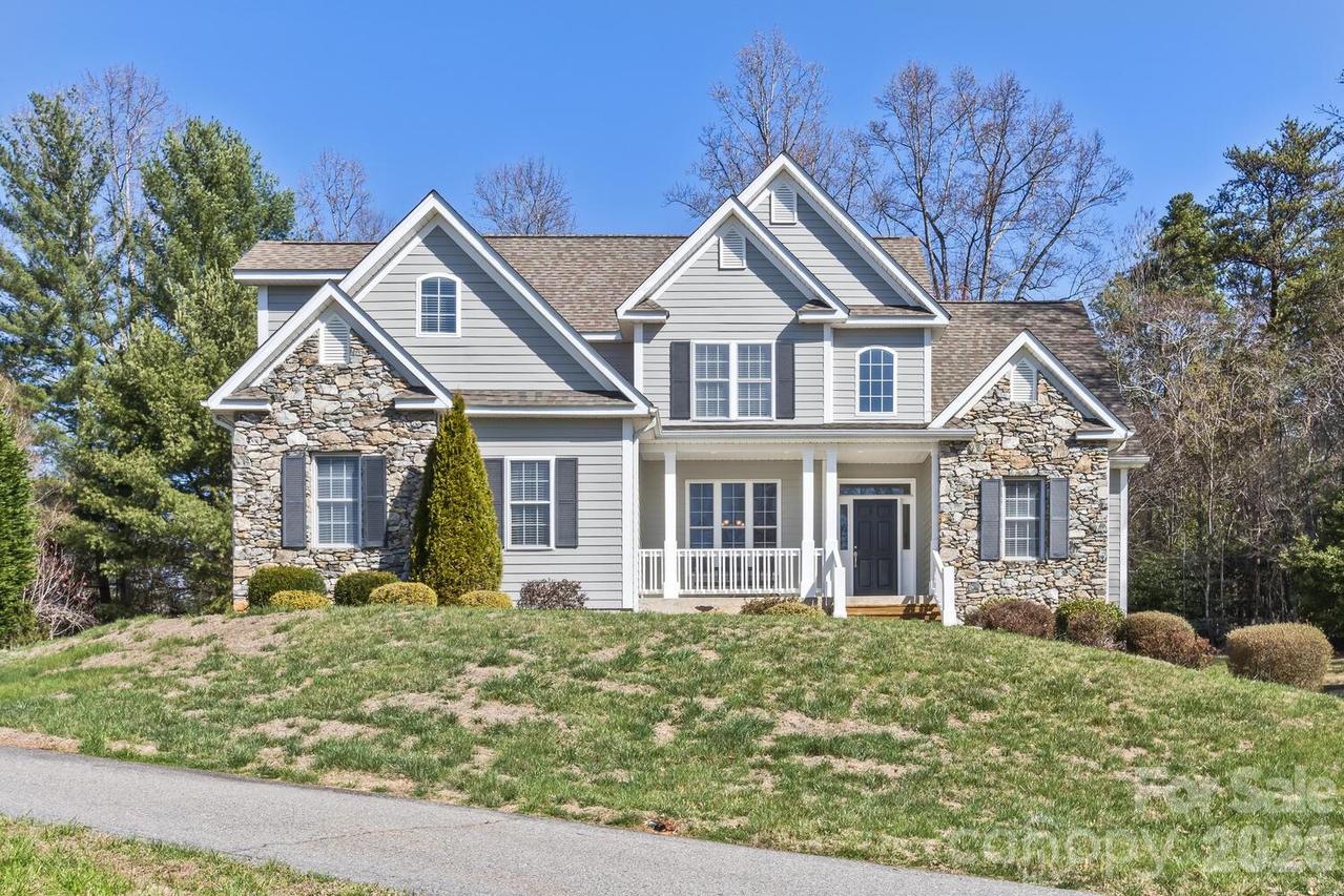 75 Eastmoor Dr., Asheville, NC 28805