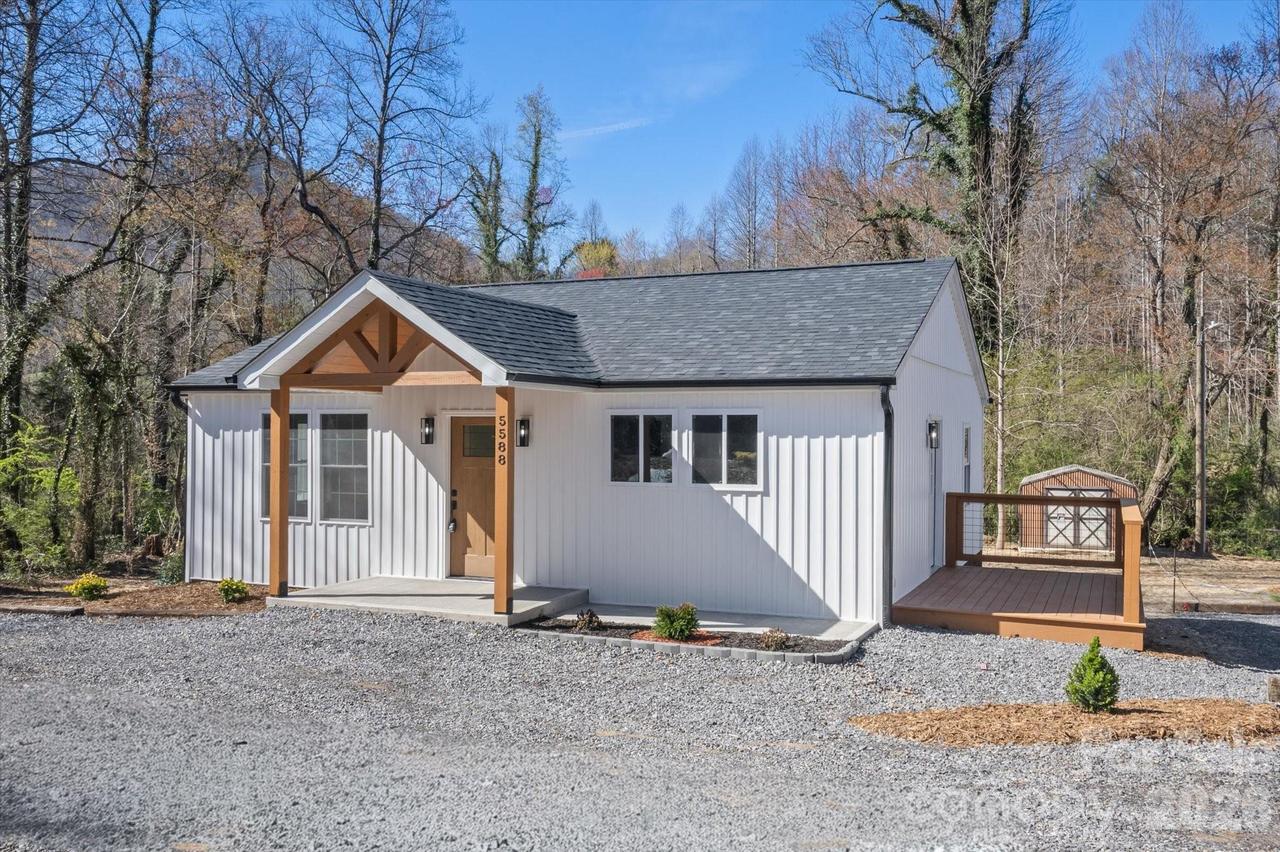 5588 Sugar Hill Rd., Marion, NC 28752