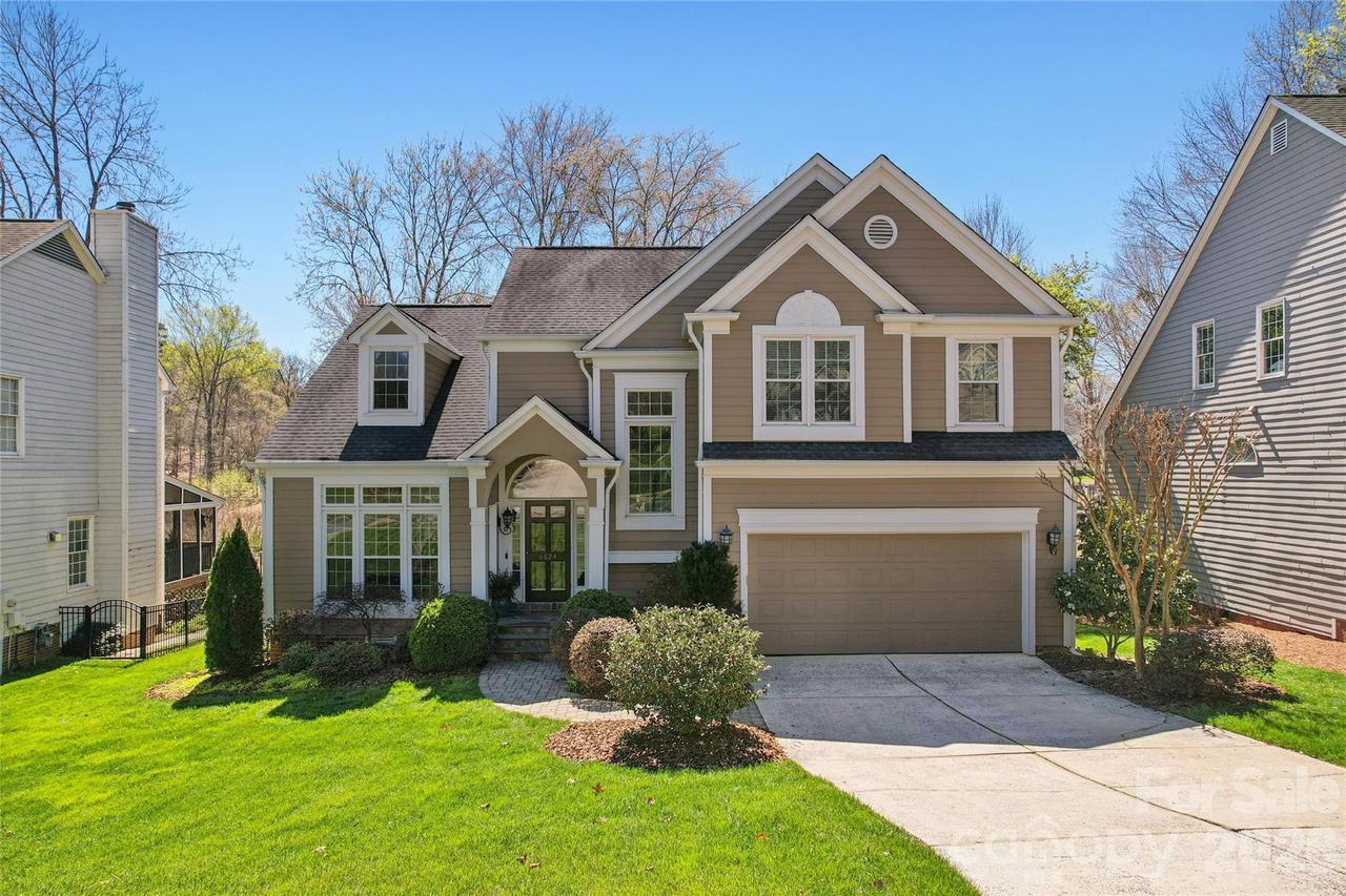 6624 Fairway Point Dr., Charlotte, NC 28269