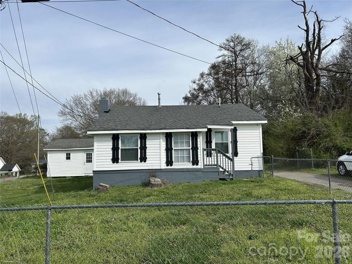 1716 Pope Ave., Gastonia, NC 28052