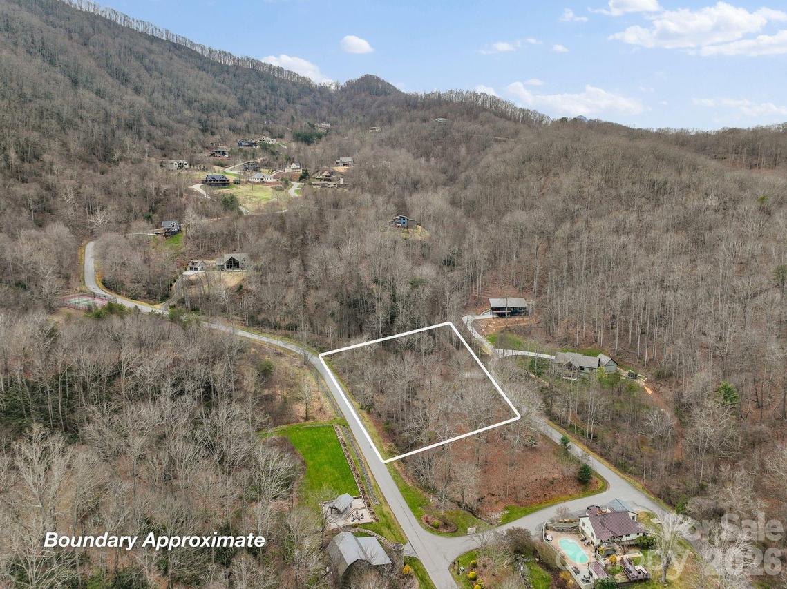 9999 Talking Rock Ln., Leicester, NC 28748