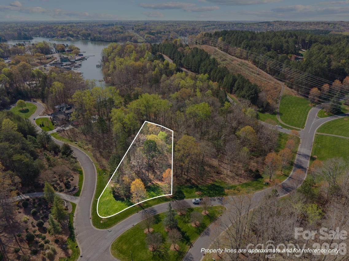 2001 Beauhaven Ln., Belmont, NC 28012