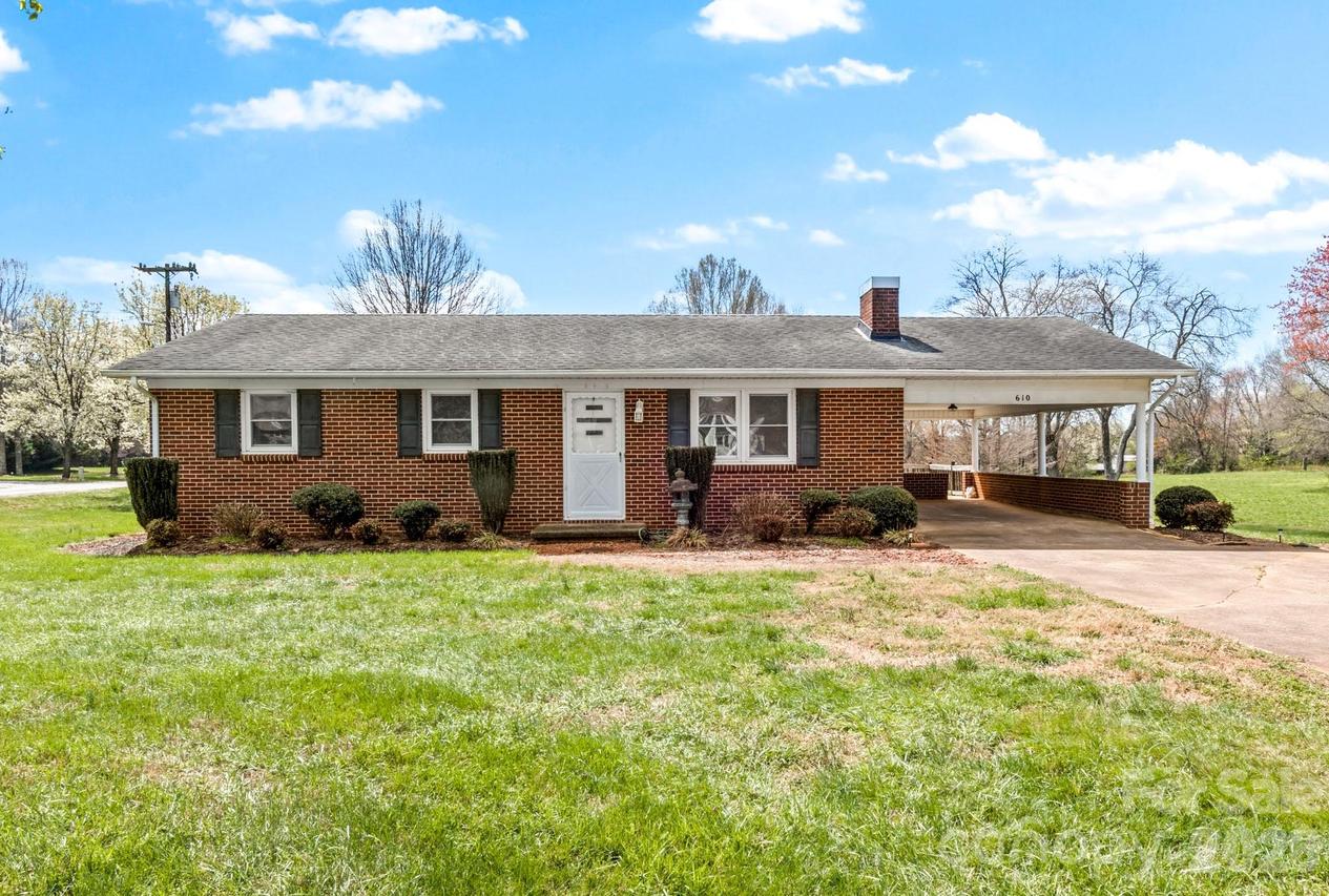 610 Nc 67 Hwy., Boonville, NC 27011