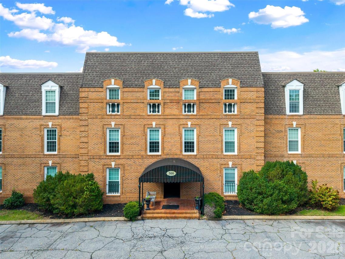 300 N Fulton St. #24, Salisbury, NC 28144