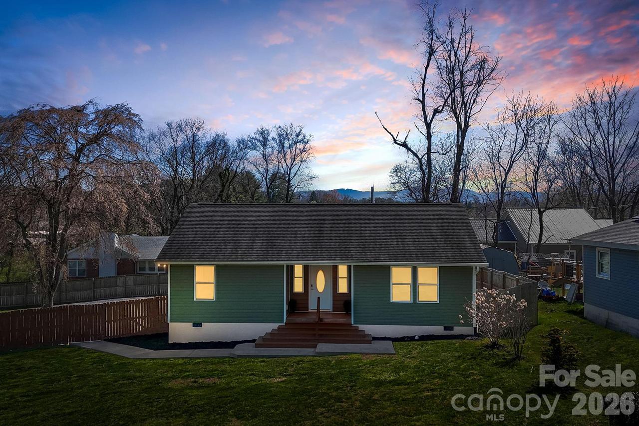 1844 Willow Rd., Hendersonville, NC 28739