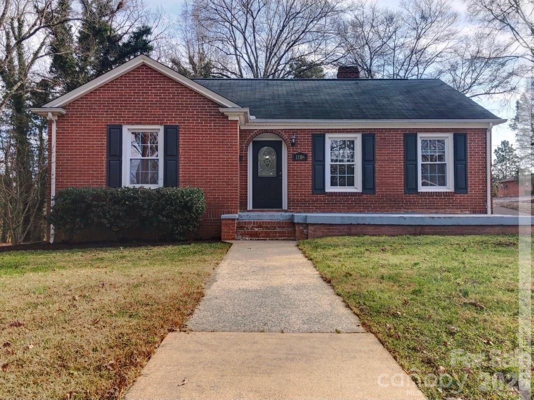 1106 8th St., Hickory, NC 28601
