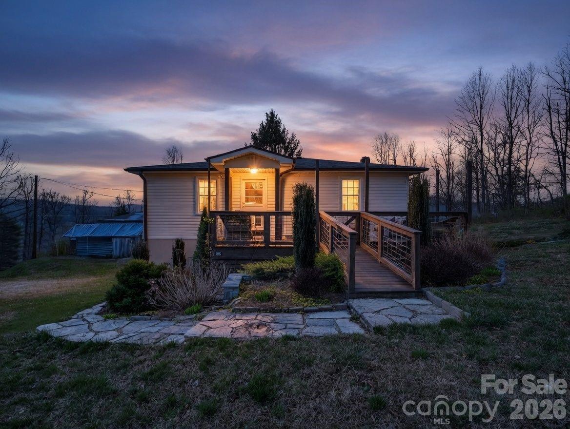 45 Capricorn Ln., Zirconia, NC 28790