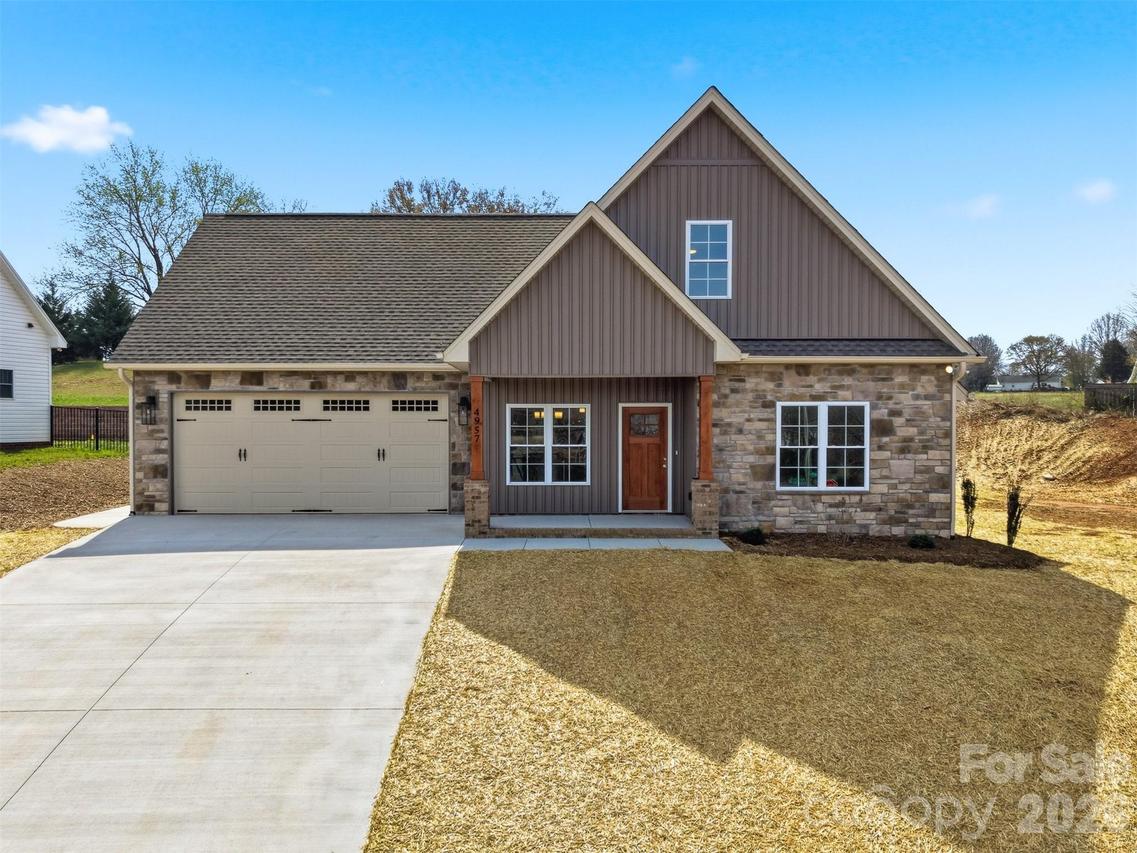 4957 Southview Dr., Hickory, NC 28602