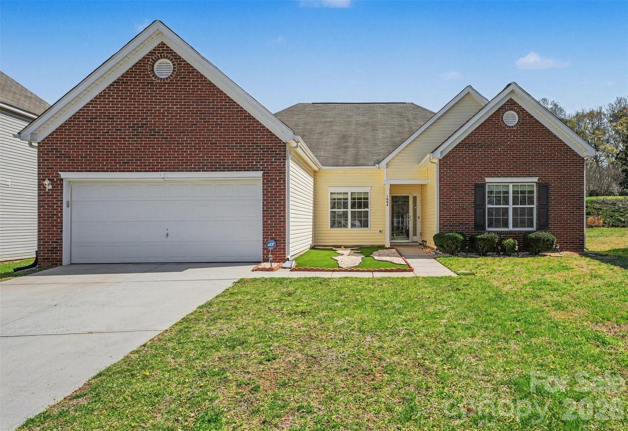 1604 Swan Dr., Charlotte, NC 28216