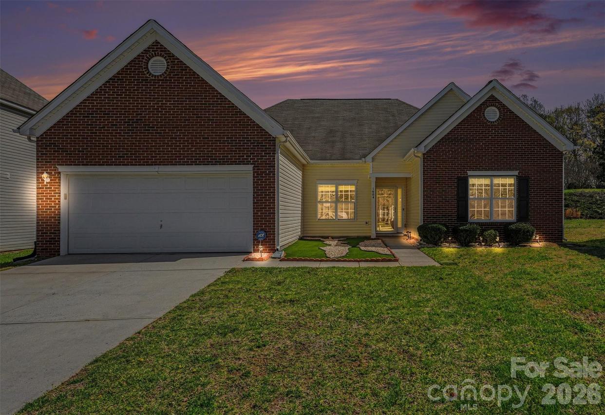 1604 Swan Dr., Charlotte, NC 28216