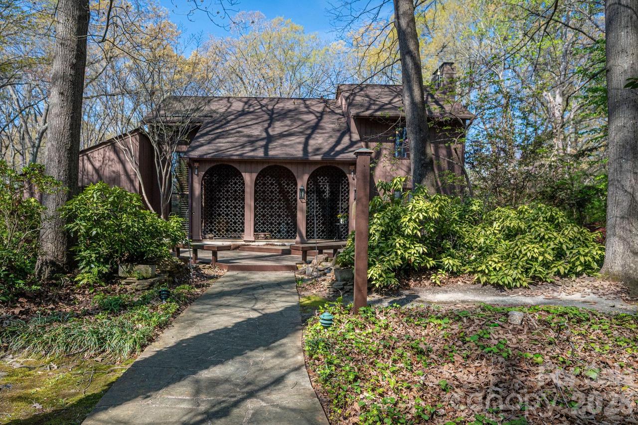 1432 Laurel Ln., Gastonia, NC 28054