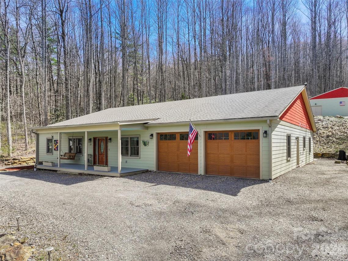 33 Freedom Dr., Waynesville, NC 28786
