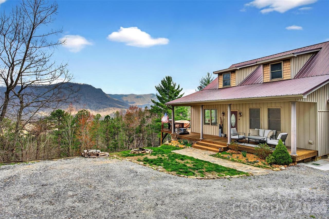 182 Baby Fox Dr., Marion, NC 28752