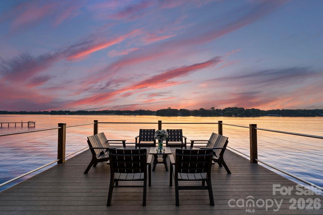 138 Lakefront Dr., Mooresville, NC 28117