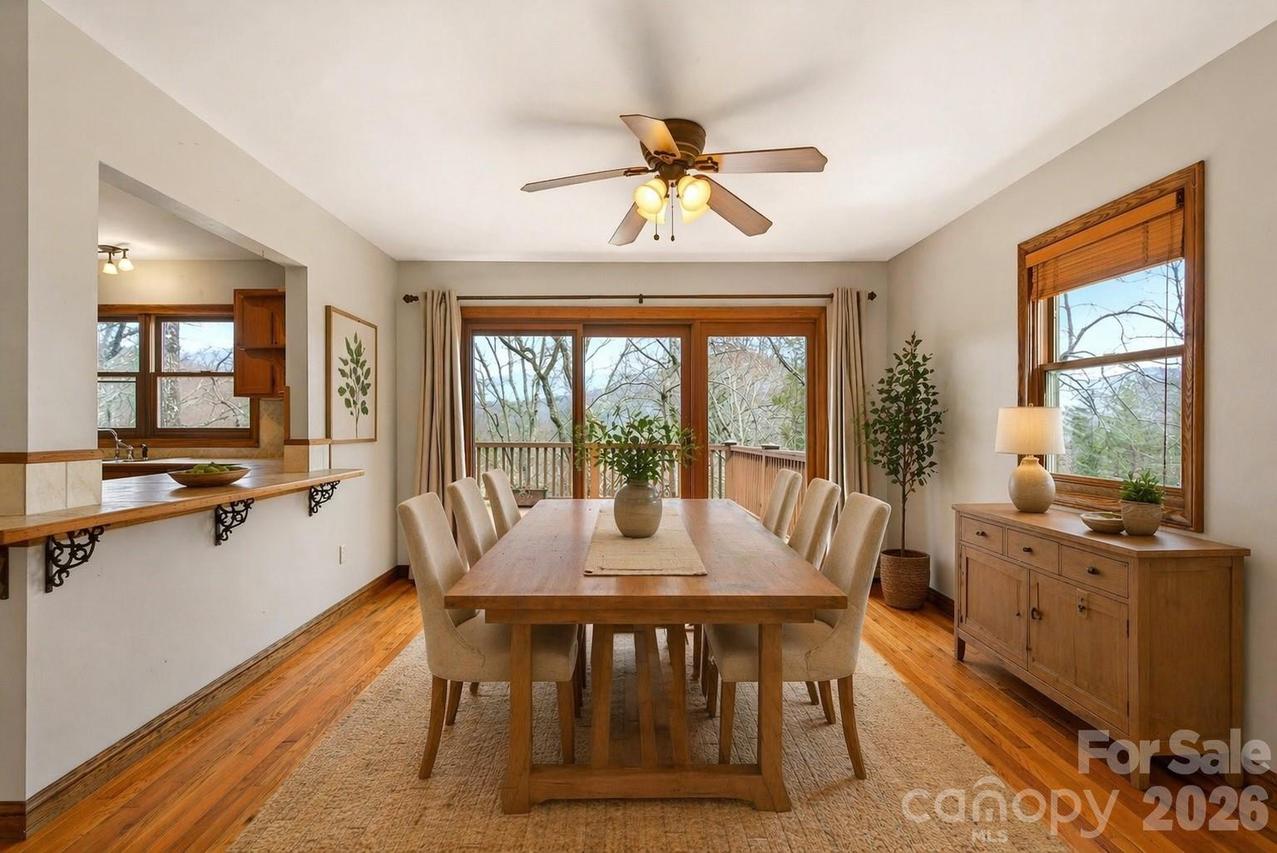 169 Hilltop Rd., Black Mountain, NC 28711