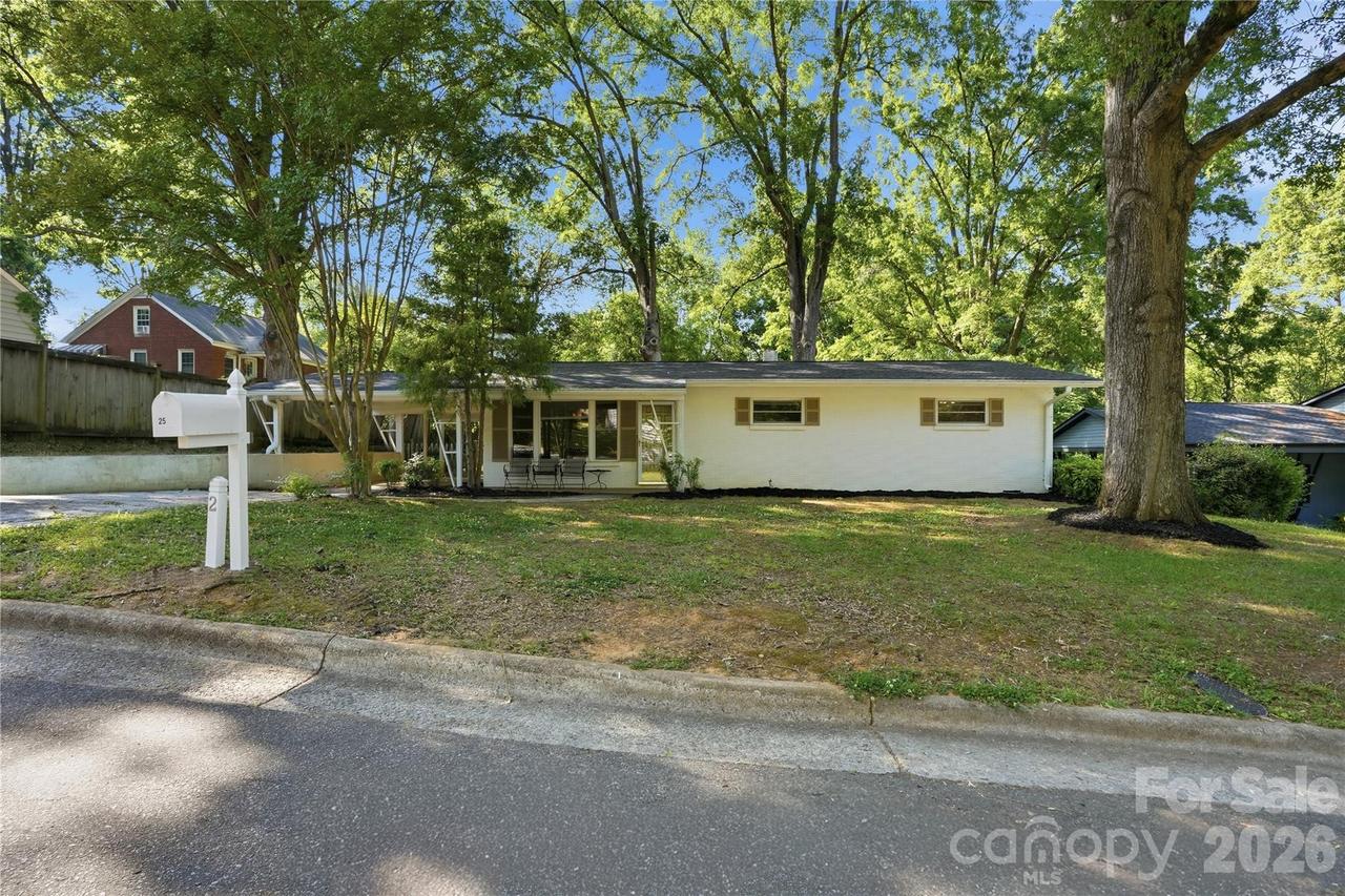 25 Ridenhour Ct., Concord, NC 28205