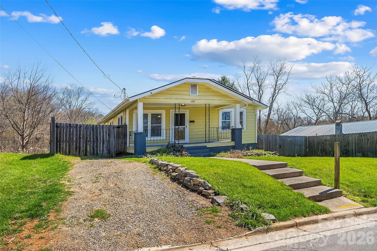 100 Bradley St., Asheville, NC 28806