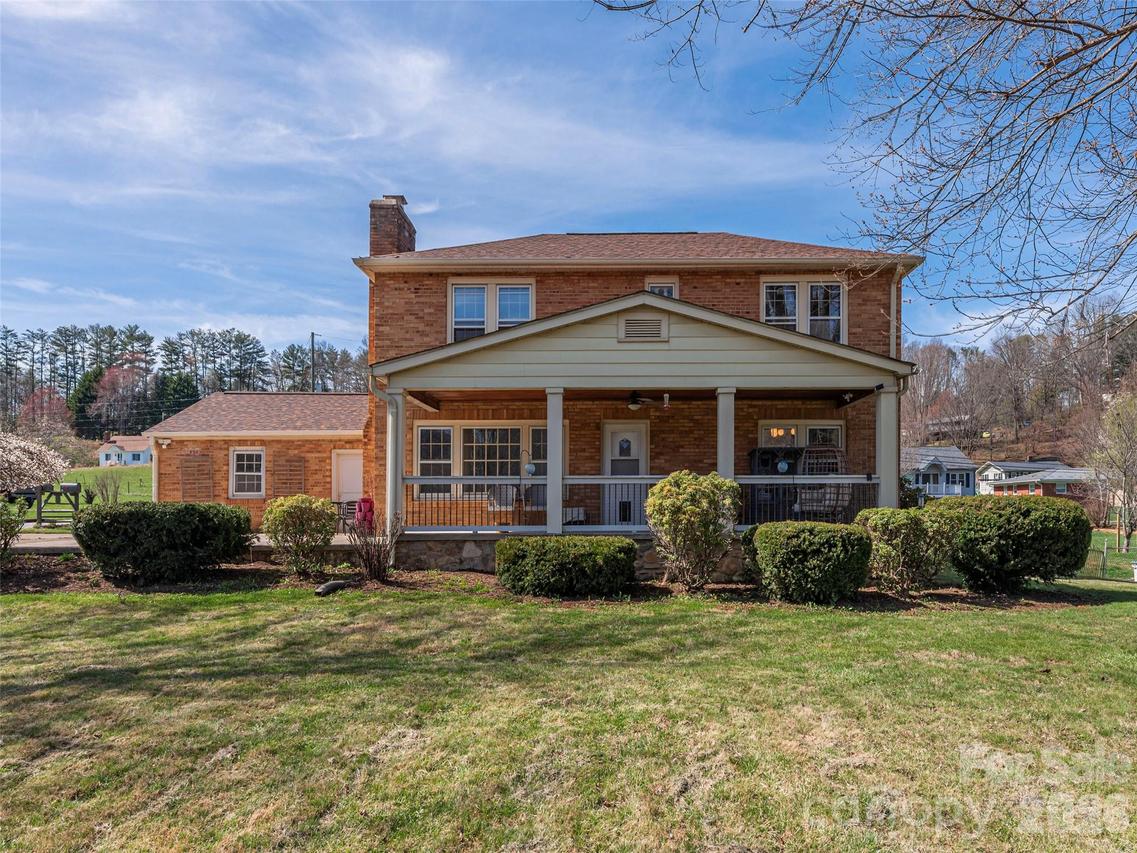 20 Zemery Ln., Waynesville, NC 28786