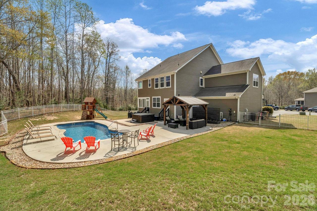 3729 Methodist Church Ln., Waxhaw, NC 28173
