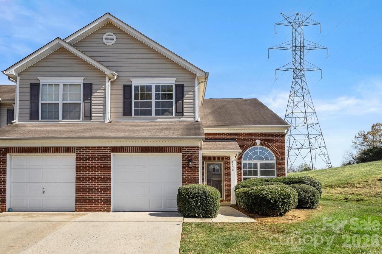 8458 Carolina Lily Ln., Charlotte, NC 28262